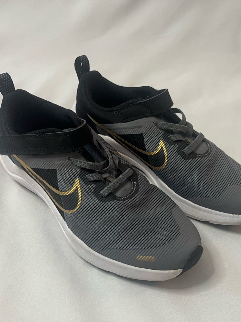 Nike Downshifter Kids Gray & Gold Athletic Sneakers